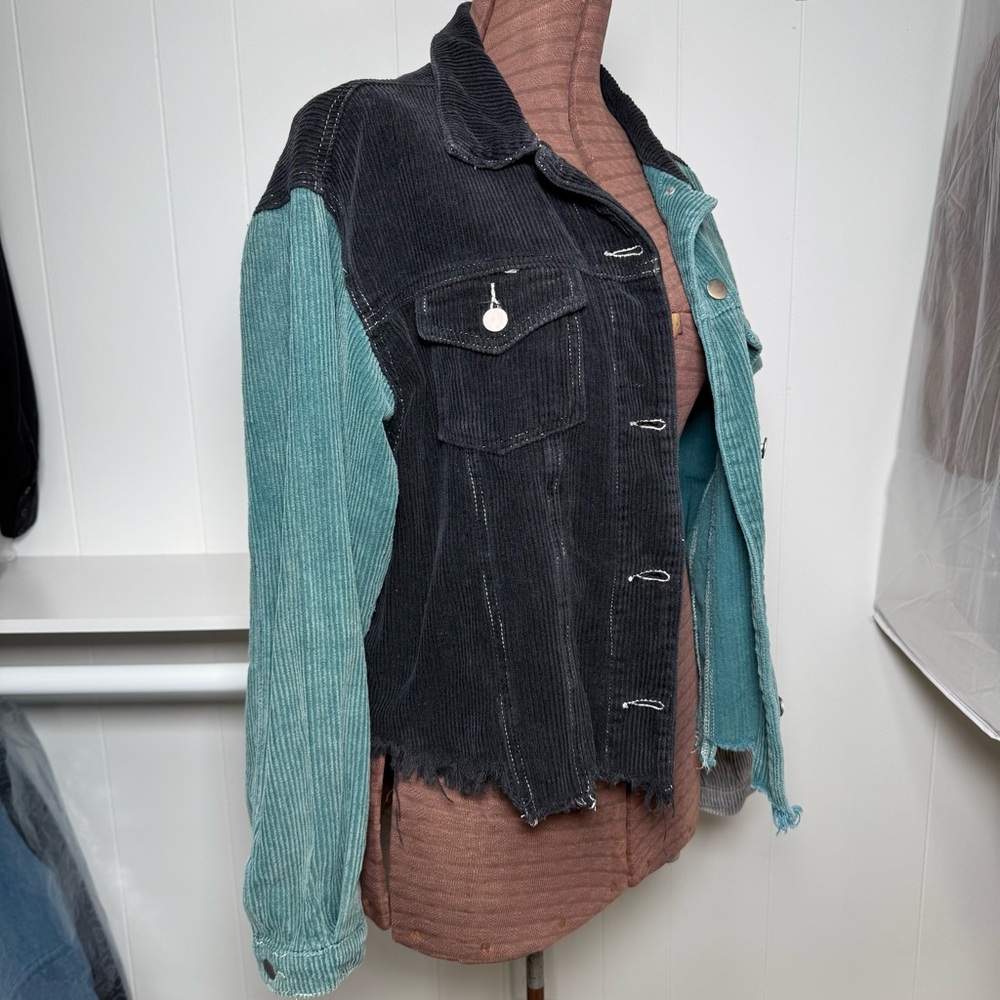 POL Colorblock Corduroy Distressed Trucker Style Jacket Oversized Size Small - Picture 2 of 13